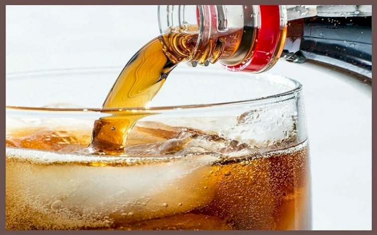 هل يمكن أن يؤدي إدمان المشروبات الغازية إلى آثار جانبية؟